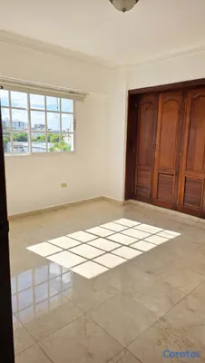apartamentos - Alquilo Av. Enriquillo Amplio apartamento de 200mts, Línea blanca y vista al mar 3