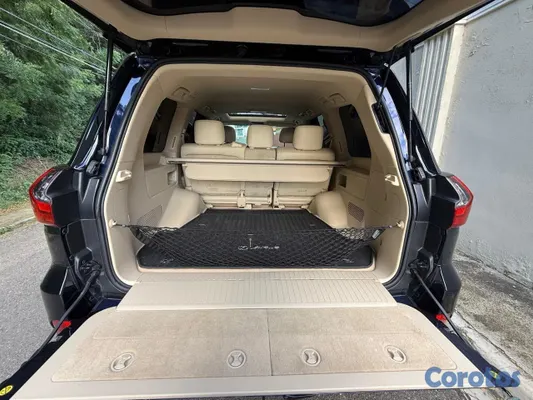 jeepetas y camionetas - Lexus LX 570 
2020 6
