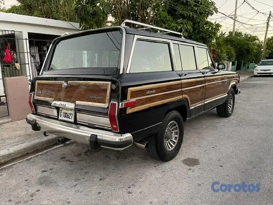 jeepetas y camionetas - Jeep *Grand Wagoneer* 1988 en muy buenas condiciones 3
