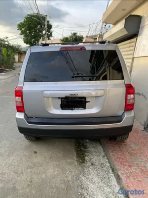 jeepetas y camionetas - Jeep patriot 2016, único dueño en el país  3