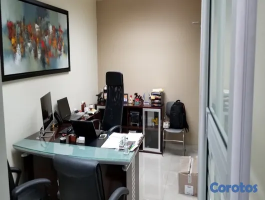 oficinas y locales comerciales - Local en evaristo morales 740.19mts2 próximo a la churchill ID 1564 8