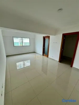 apartamentos - Apartamento en venta (210mts2)de 3 habitaciones ubicado en el sector Bella Vista 5