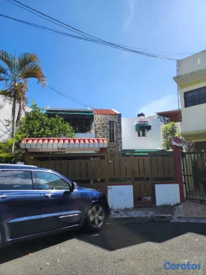casas - Casa en Venta de 2 Niveles  Ubicación Estratégica  11