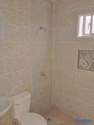 apartamentos - Alquilo apartamento 2do nivel
2 habitacione
1 sala cocina 
balcon 
 13