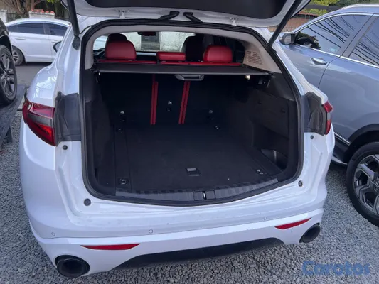 jeepetas y camionetas - Alfa Romeo stelvio 2020 neg 5