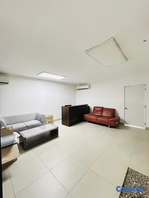 oficinas y locales comerciales - Local Comercial de 169mt2 en Alquiler en Ensanche  8