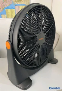 Abanico Universal de piso UBF20B
20 pulgadas
5 aspas
3 velocidades 
