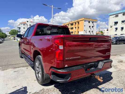 jeepetas y camionetas - 2020 CHEVROLET SILVERADO RST 1500 DURAMAX 4