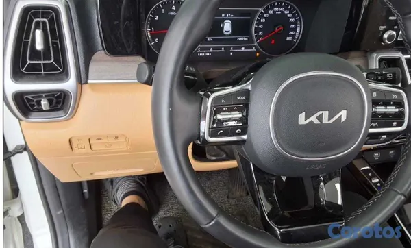 jeepetas y camionetas - KIA SORENTO S 2023 BLANCO GASOLINA 17