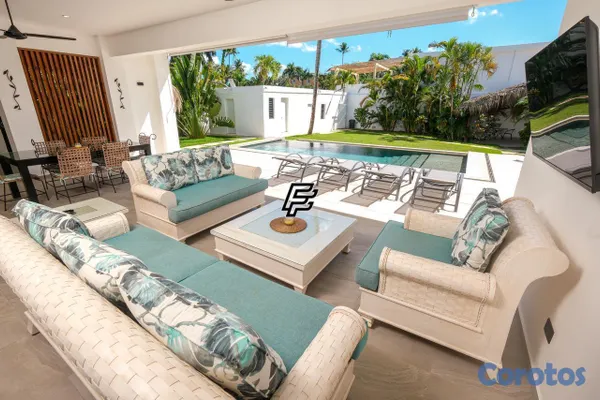 casas vacacionales y villas - Exclusiva Villa Moderna: 5 Hab. a pocos metros del mar en Comunidad Privada 9