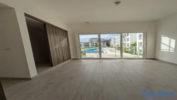 apartamentos - En venta Amplio apartamento de dos habitaciones en Cana Bay 10