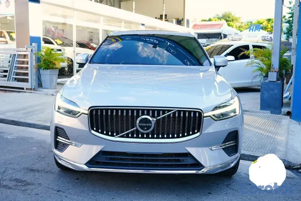 jeepetas y camionetas - Vendo Volvo XC60 inscripción B5 2022 3