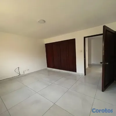 apartamentos - Av. Independencia. 4to piso, 3 habitaciones, 2 bañ 8