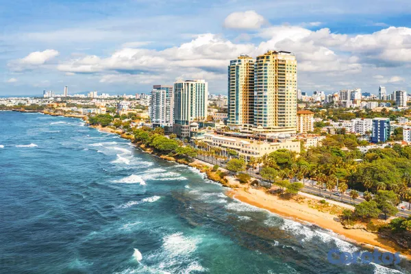 oficinas y locales comerciales - LOCAL EN MALECON CENTER 1ER NIVEL. 4