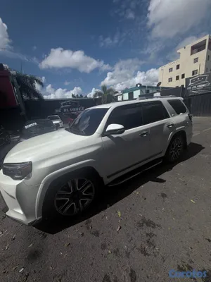 jeepetas y camionetas - Toyota runner 2012  3