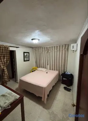 casas - Vendo casa en Los Trinitarios II. 9