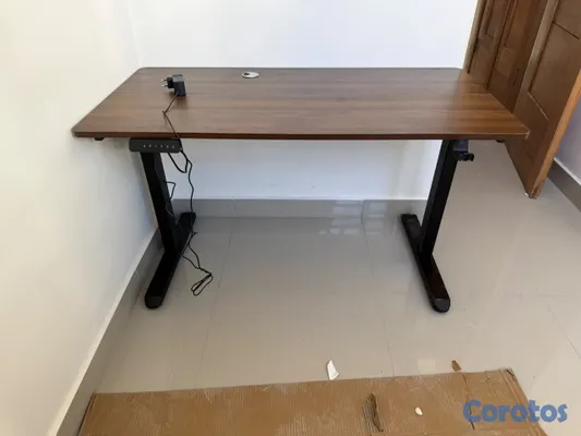 articulos de oficina - Escritorio Eléctrico ajustable 140x 60 en centimetro nuevo sellado en caja 2