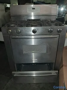 ESTUFA FRIGIDAIRE DE 36 PULGADAS, FUNCIONA AL 100% TODO, ES USADA.