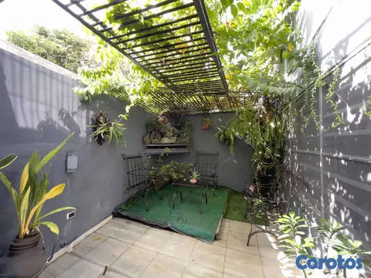casas - Casa de 3 habitaciones en Venta en el Corazón de E 10