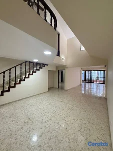 Casa de 5 habitaciones en alquiler en Julieta Mora