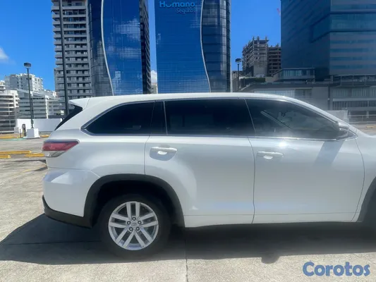 jeepetas y camionetas - Toyota Highlander 2015  1,150,000 6