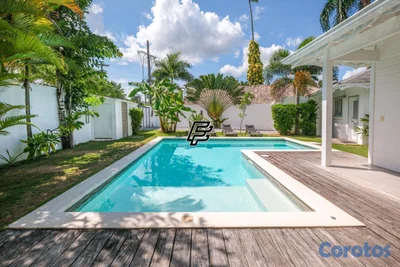 ¡Villa Lujosa a 2 Minutos a Pie de Playa Las Ballenas! 🏖️ DR 🇩🇴