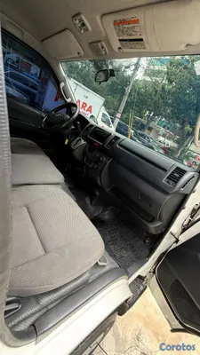 jeepetas y camionetas - Toyota Hiace 2017
 6