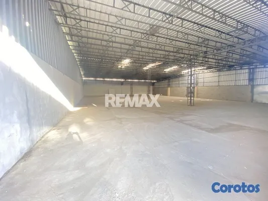 oficinas y locales comerciales - Nave industrial de 900mt2 en alquiler en Los Giras 10