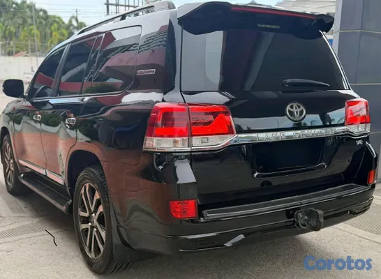 jeepetas y camionetas - Toyota Land Cruiser 8