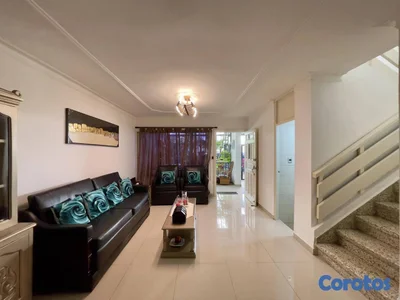 Casa de 3 habitaciones en Venta en el Corazón de E