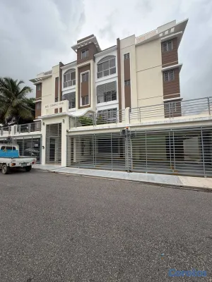 apartamentos - San isidro 1er nivel zona residencial parqueo tech 2