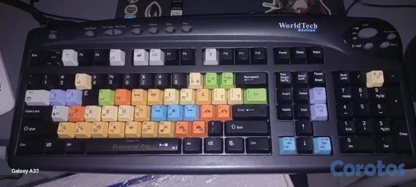computadoras y laptops - TECLADO MARCA WORLDTECH NUEVO DE CAJA 2