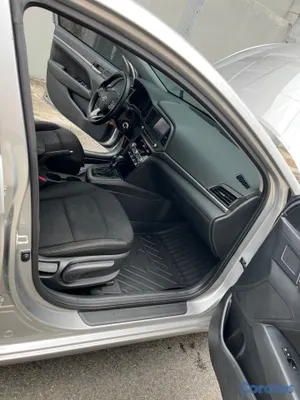 carros - Hyundai Elantra 2020 4