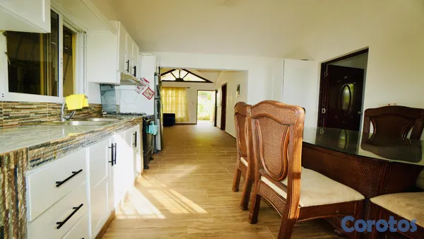 casas - Casa de Ensueño con 2 Piscinas y Seguridad en Ubicación TOP 🌴 8