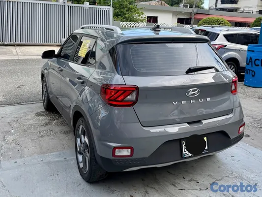 jeepetas y camionetas - Hyundai Venue SE 2021 5