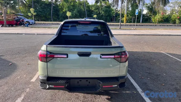 jeepetas y camionetas - HYUNDAI SANTA CRUZ 2WD 2022 *RECIEN IMPORTADA* 6