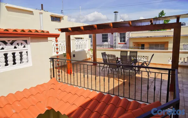 casas - Apartaestudio amueblado con patio y terraza en alq 10