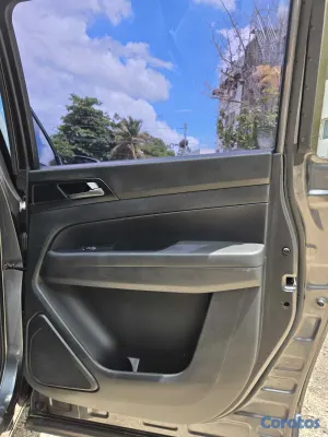 jeepetas y camionetas - KGM REXTON 2021 GRIS OSCURO DIESEL 5