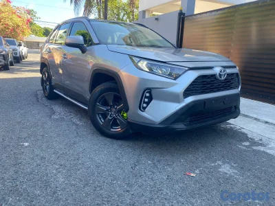 toyota rav4 LE 2020