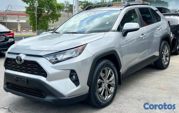 jeepetas y camionetas - Toyota Rav4 Le 2019 ✅️ Clean Carfax  3