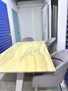 Mesa comedor con sus 4 butacas - Ilumel