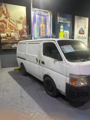 otros vehiculos - Nissan Urvan 2010 5