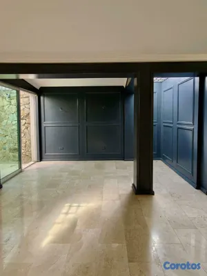 casas - Casa de dos niveles ubicada en el exclusivo sector 2