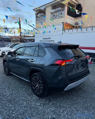 jeepetas y camionetas - TOYOTA RAV4 2023 LE PLUS 🤭 4