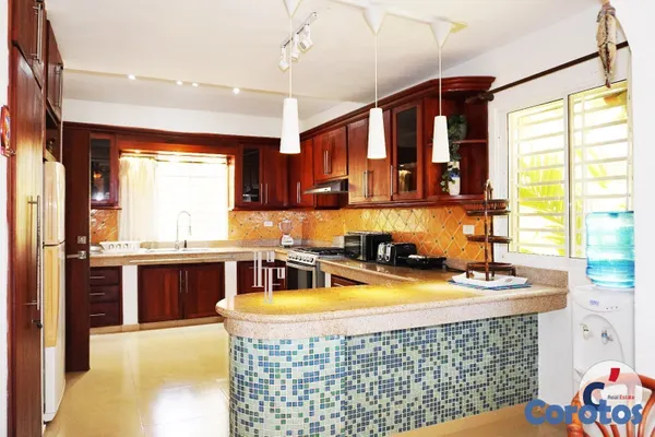 casas - Villa en colina con hermosas vista al mar · Ref 10 13