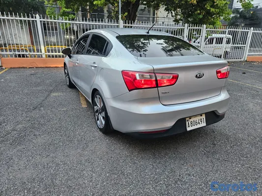 carros - kia rio 2017 doch 5