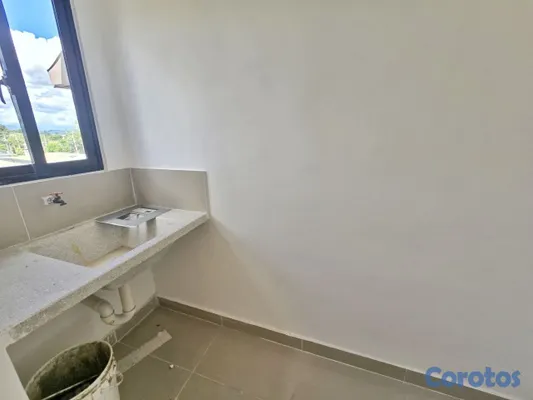 apartamentos - Apartamento en Venta en Pantoja 4to Piso Con Terra 5