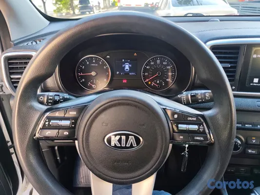 jeepetas y camionetas - KIA SPORTAGE LX AWD FINANACIAMIENTO DISPONIBLE  3