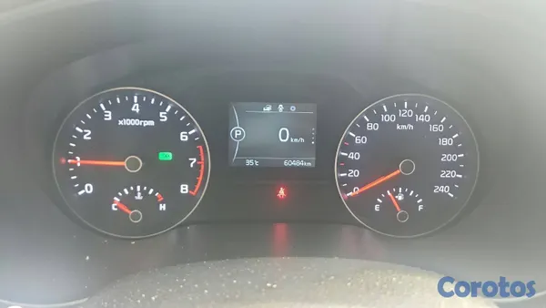 jeepetas y camionetas - KIA SPORTAGE 2017 LX 4X2 8