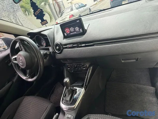 carros - Mazda Demio Diesel  4